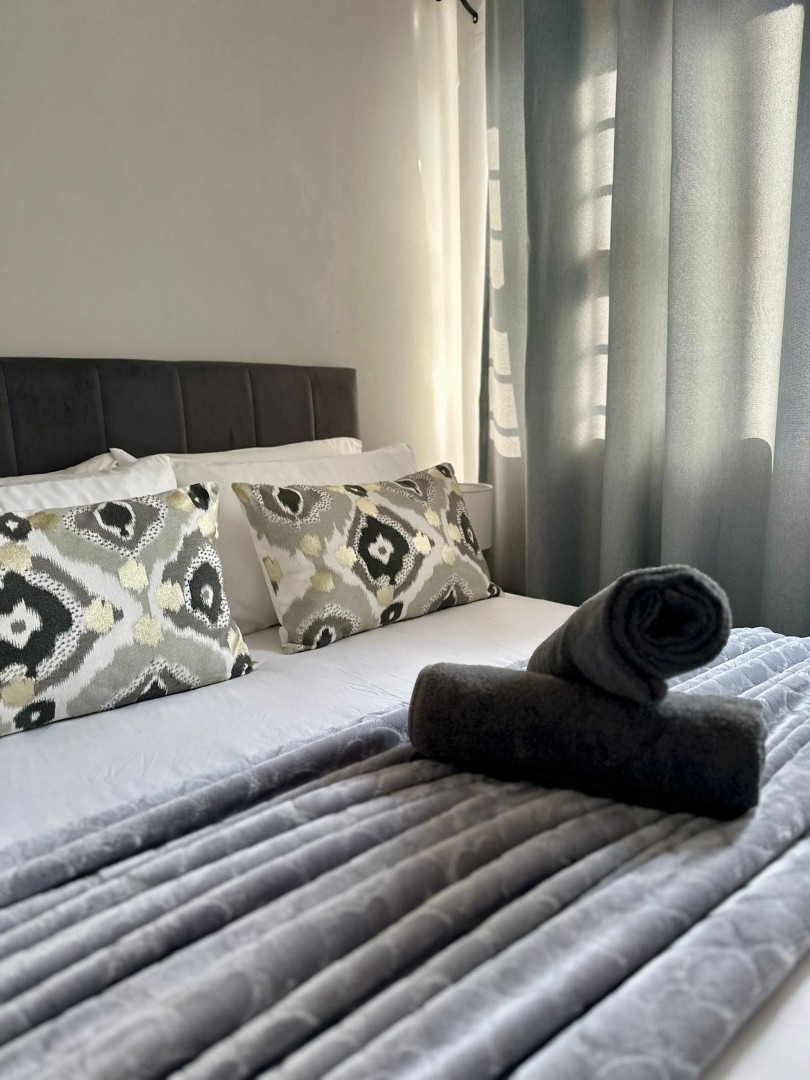 4 Bedroom Property for Sale in Sandbaai Western Cape